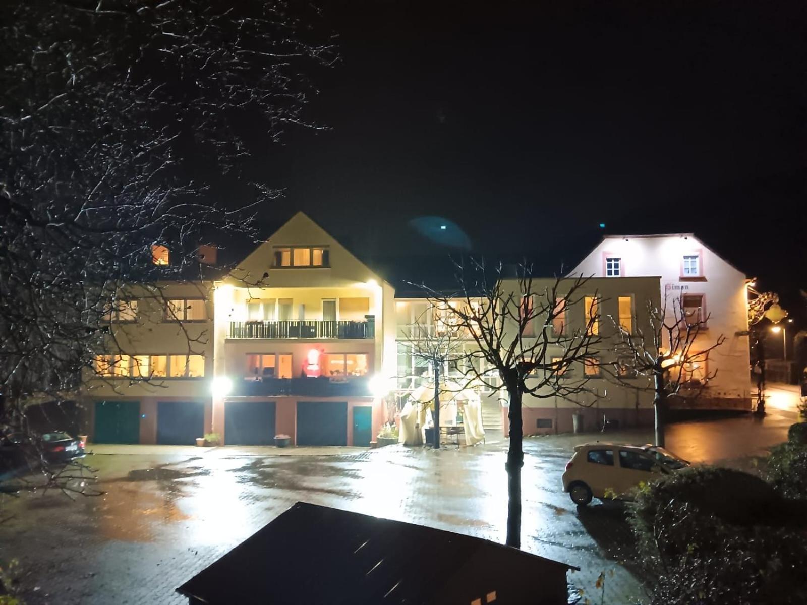 Hotel Landgasthof Simon Waldrach ภายนอก รูปภาพ