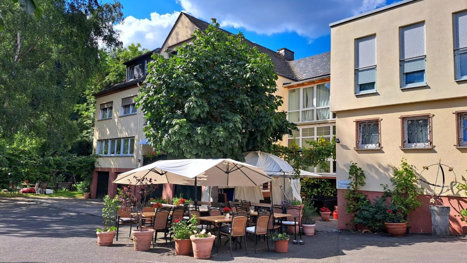 Hotel Landgasthof Simon Waldrach ภายนอก รูปภาพ